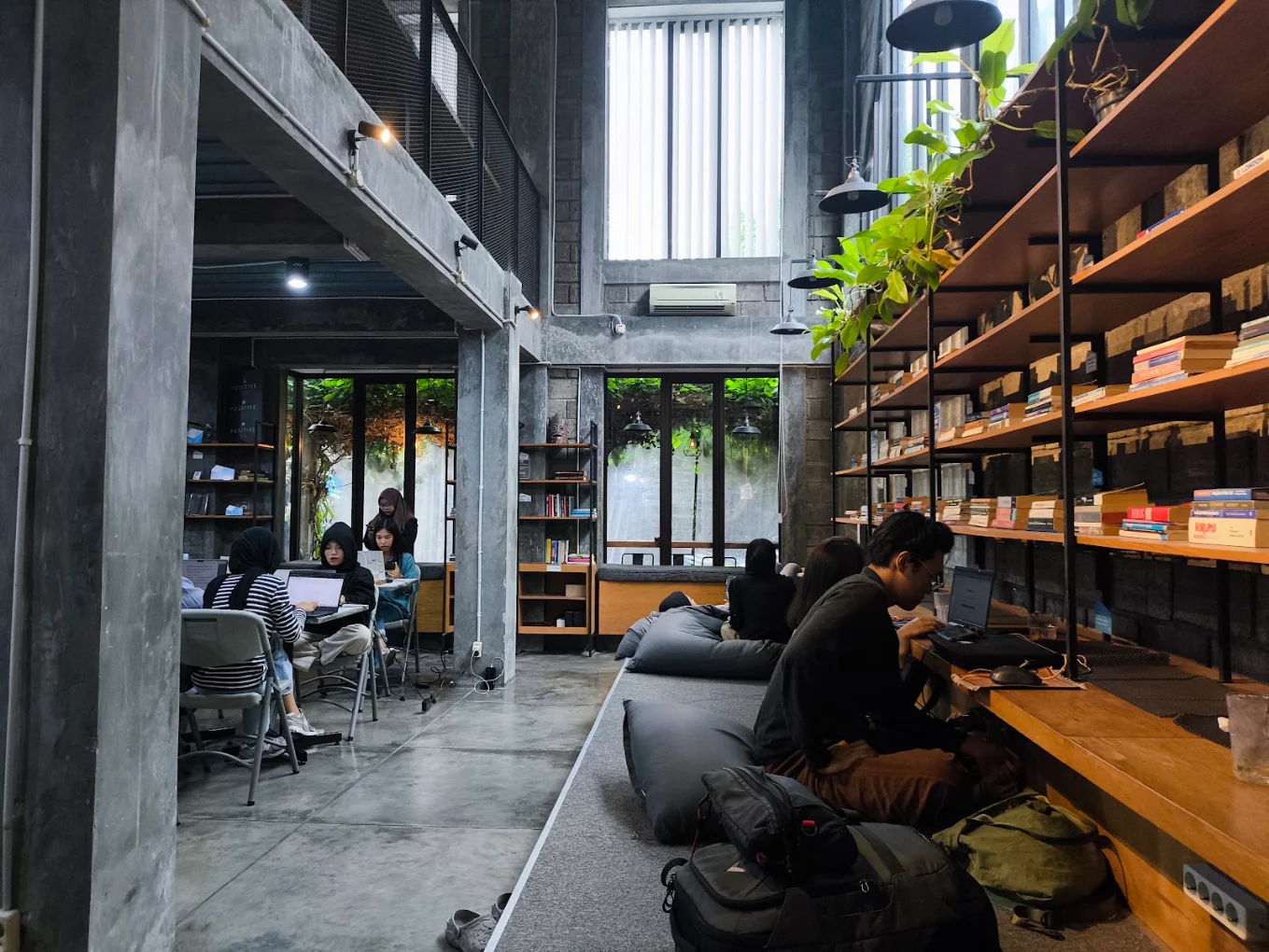 Antologi Collaborative Space